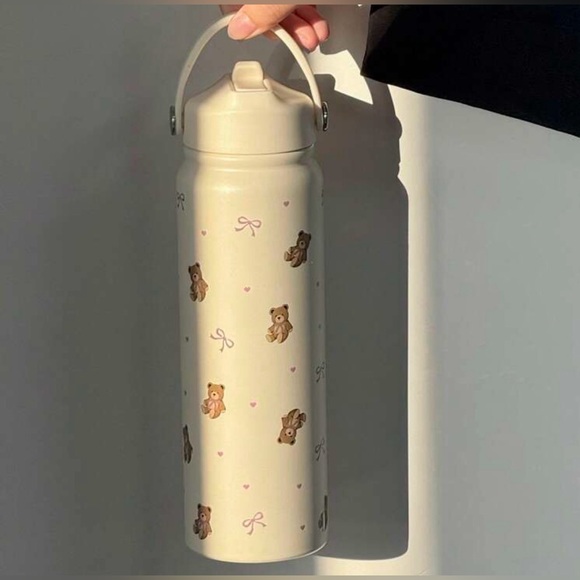 NIB 🧸🎀 Boutique Bear & Bow Water Bottle